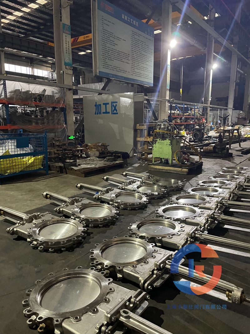 上?？ㄋ贡确庞邢薰居涤屑蒲?、设计制造、销售服务于一体的综合性企业。主要产品：闸阀，截止阀，止回阀，安全阀，疏水阀，隔膜阀，减压阀，球阀，柱塞阀，蝶阀，防爆阀门，电动阀门，气动阀门，水力控制阀，化工通用阀门等，阀门可采用手动、电动、齿轮传动、气动等各种驱动装置。咨询电话：17317980153（微信同号）